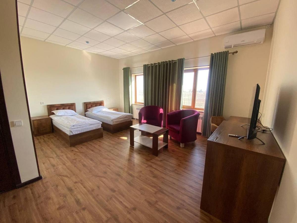 טשקנט Uzumfermer Hotel & Winery מראה חיצוני תמונה