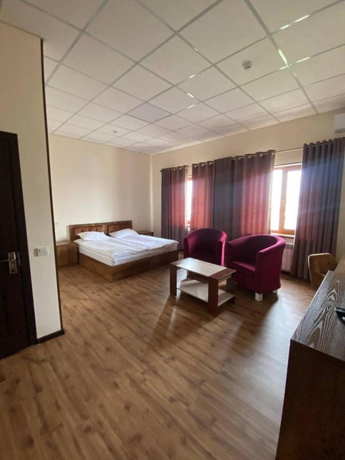 טשקנט Uzumfermer Hotel & Winery מראה חיצוני תמונה